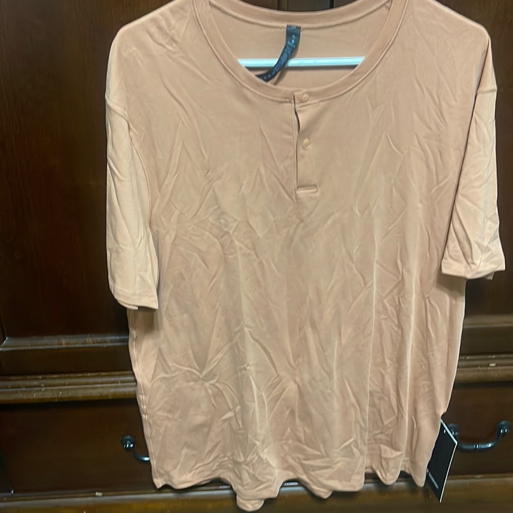 Mens Lululemon shirtsleeve Henley. Brand new with tags. Size XL